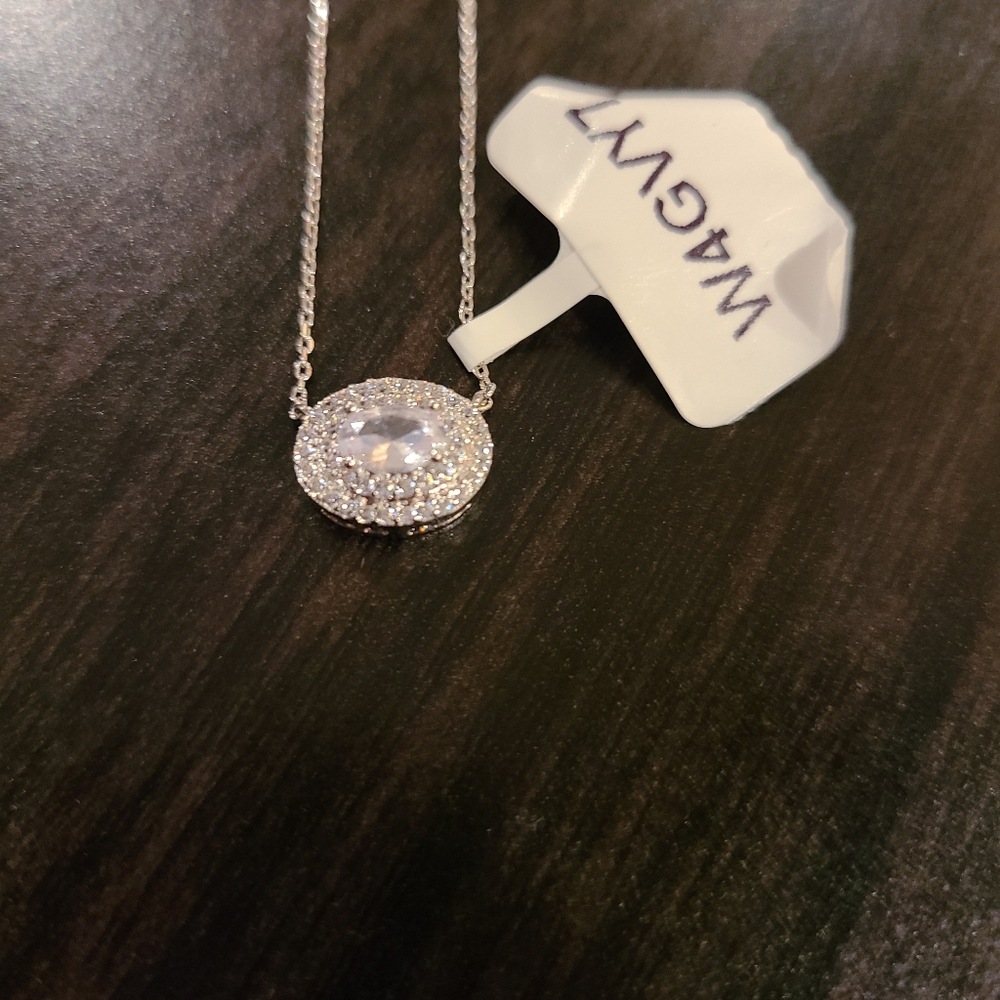 Oval Charmed Aroma Necklace